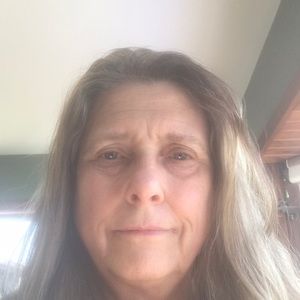 Meet your Posher, Suzanne